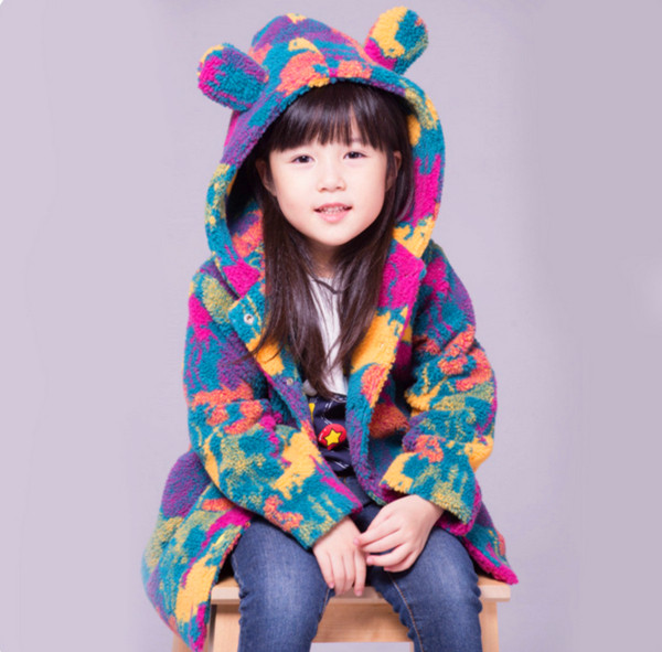 Palton casual pentru copii colorat, cu glugă și element 3D