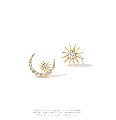 Cercei mici de dama cu pietre de culoare aurie