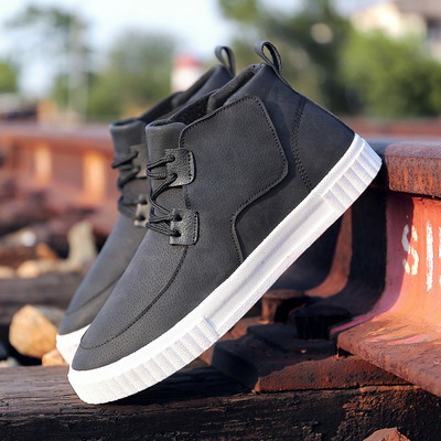 Αντρικά χειμωνιάτικα παπούτσια σε διάφορα χρώματα