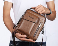 Κομψή ανδρική τσάντα με εξωτερική τσέπη σε δύο μεγέθη