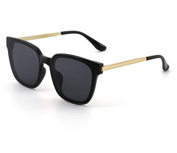 Актуални слънчеви очила за жени в няколко цвята