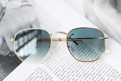 Modern női retro szemüveg négy színben