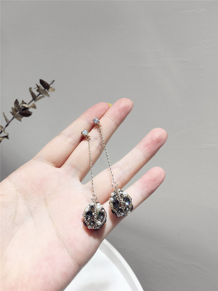 Cercei lungi eleganti de dama