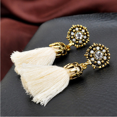 Дамски актуални обеци в няколко цвята - два модела