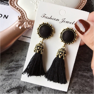 Дамски актуални обеци в няколко цвята - два модела