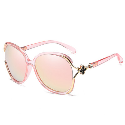 Moдерни слънчеви очила за жени в няколко цвята