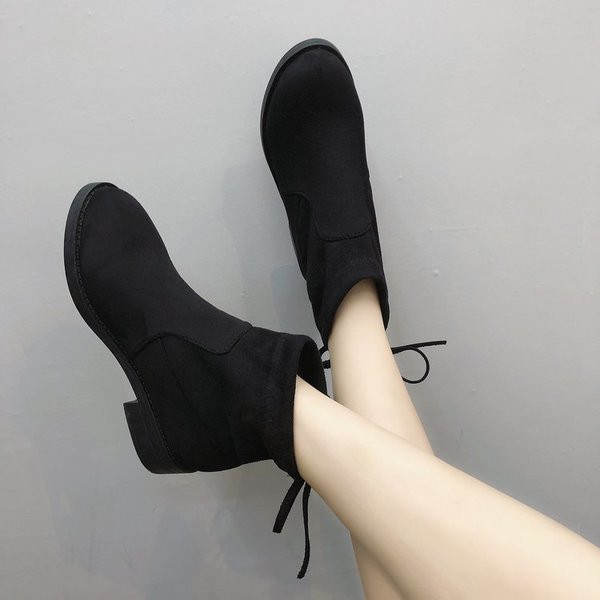 Ghete de dama moderne de culoare neagra din piele intoarsa ecologica