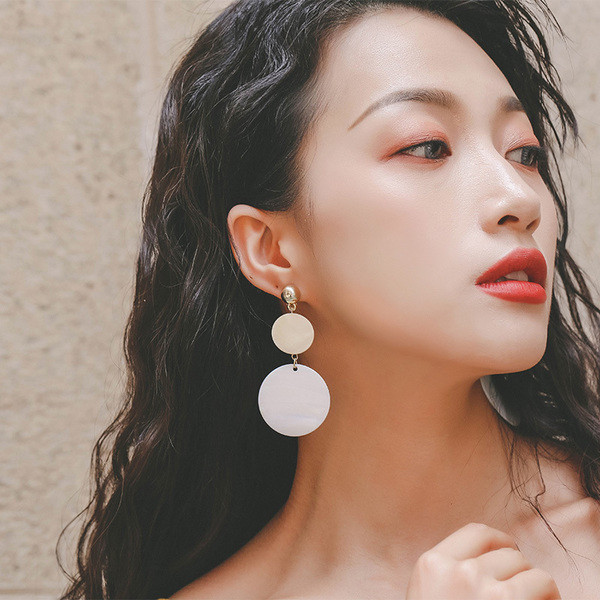 Cercei casual dama in alb