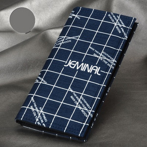 Καθημερινό ανδρικό πορτοφόλι με πολύχρωμες επιγραφές σε διάφορα χρώματα