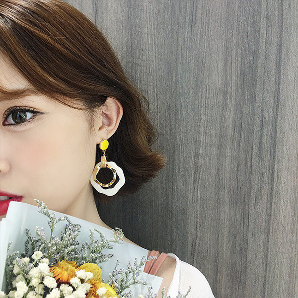 Ежедневни дамски кръгли обеци 