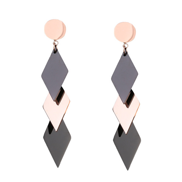 Cercei eleganti de dama de culoare inchisa