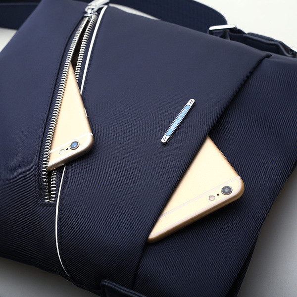 Geantă elegantă pentru bărbați în albastru și negru