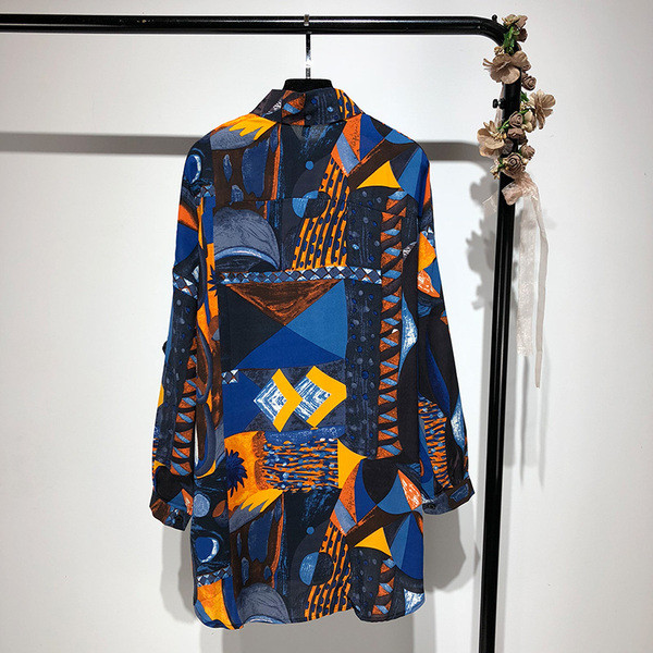 Cămașă lungă de damă cu forme geometrice