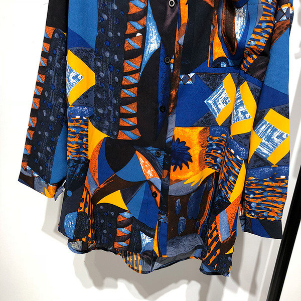 Cămașă lungă de damă cu forme geometrice