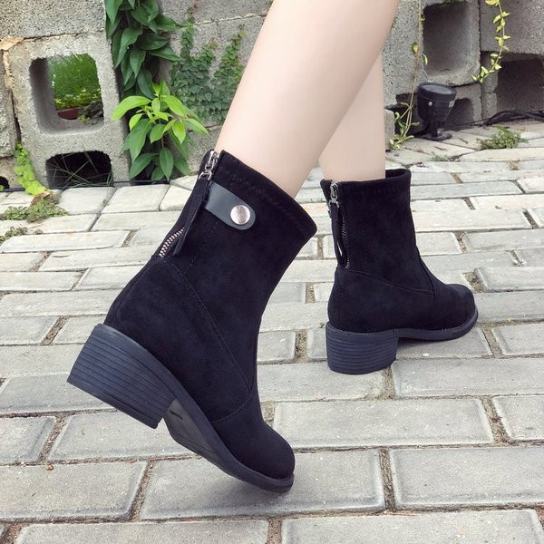 Γυναικείες casual μπότες σε οικολογικό σουέτ σε μαύρο χρώμα