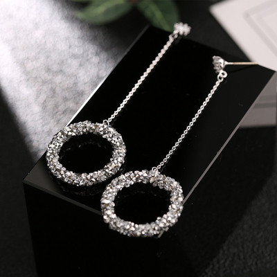 Cercei lungi de dama in doua modele