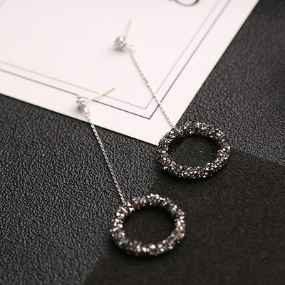 Cercei lungi de dama in doua modele