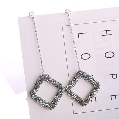 Cercei lungi de dama in doua modele