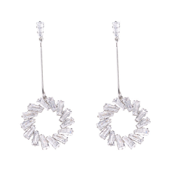 Γυναικεία κομψά σκουλαρίκια με διακοσμητικές πέτρες