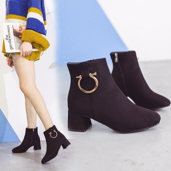 Ghete de dama moderne cu element metalic din piele intoarsa ecologica in doua culori