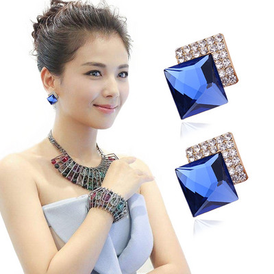 Дамски обеци в три цвята с декоративни камъни - два модела