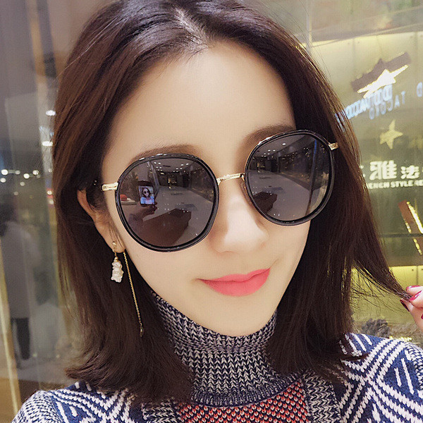 Γυναικεία γυαλιά ηλίου σε διάφορα χρώματα