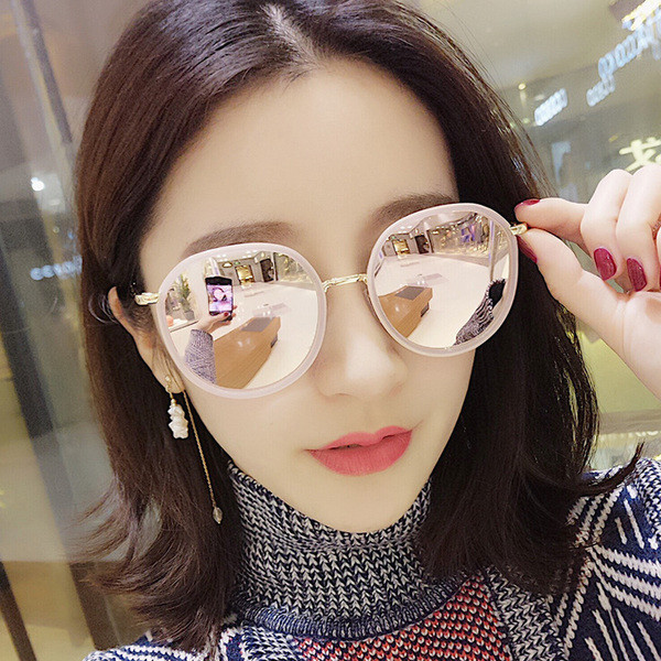 Γυναικεία γυαλιά ηλίου σε διάφορα χρώματα