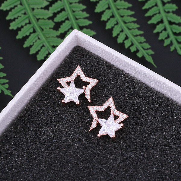 Дамски ежедневни обеци с декоративни камъни в два модела