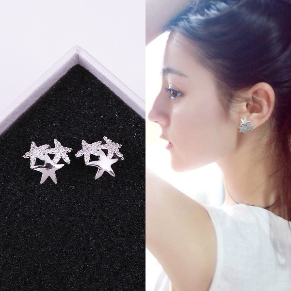 Női fülbevaló két modellben, díszkövekkel