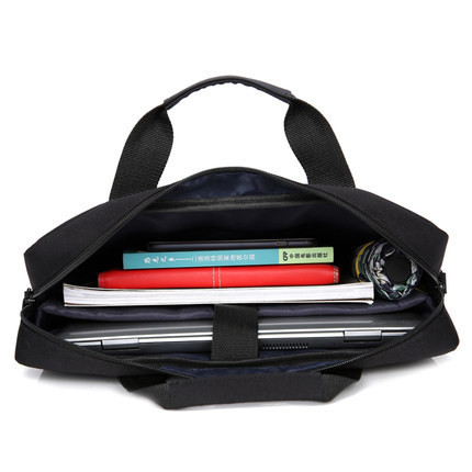 Изчистена чанта за лаптоп в три цвята