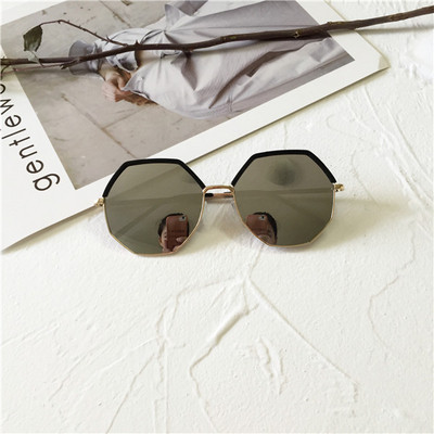 Ochelari de soare de damă actuali în patru culori