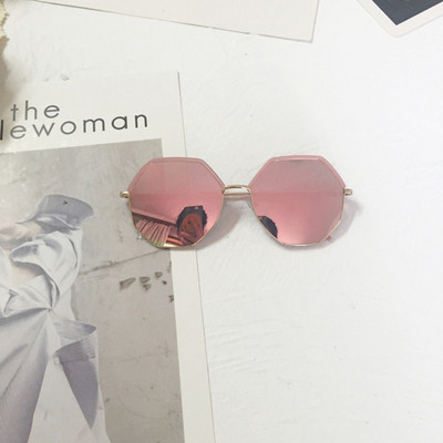 Ochelari de soare de damă actuali în patru culori