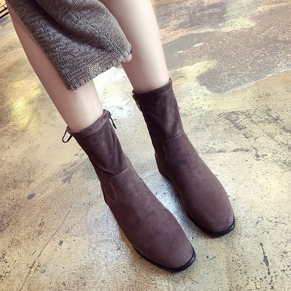 Καθημερινές γυναικείες μπότες  μοντέλο σε οικολογικό σουέτ σε δύο χρώματα