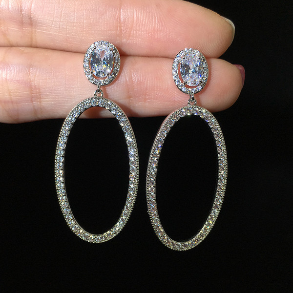 Γυναικεία κομψά μακριά σκουλαρίκια με διακοσμητικές πέτρες