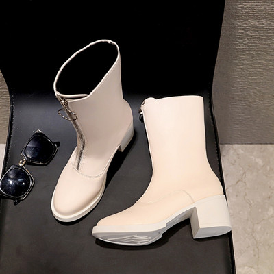 Μοντέρνες γυναικείες μπότες σε οικολογικό δέρμα σε δύο χρώματα