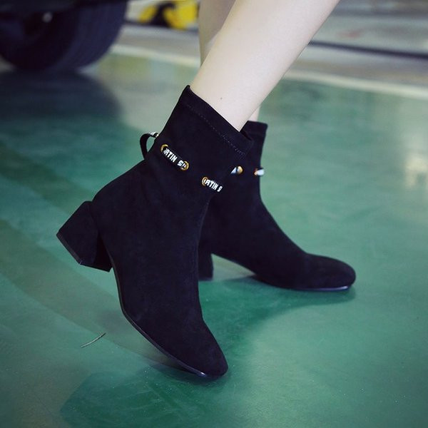 Γυναικείες  casual μπότες με μαύρο χρώμα σε οικολογικό σουέτ