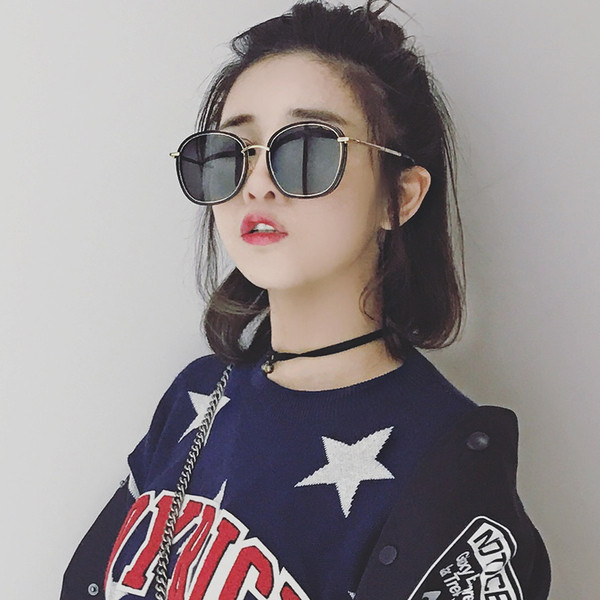 Ochelari moderni de damă în patru culori