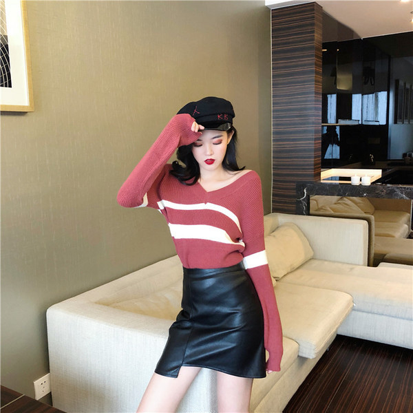 Γυναικεία πουλόβερ με ντεκολτέ σε σχήμα V - δύο χρώματα