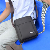 Мъжка ежедневна чанта през рамо