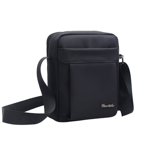 Мъжка ежедневна чанта през рамо