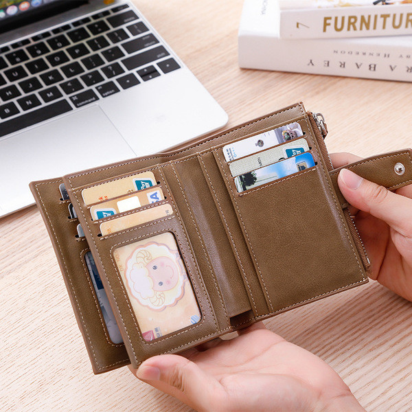 Модерен мъжки  портфейл с цип в няколко цвята 