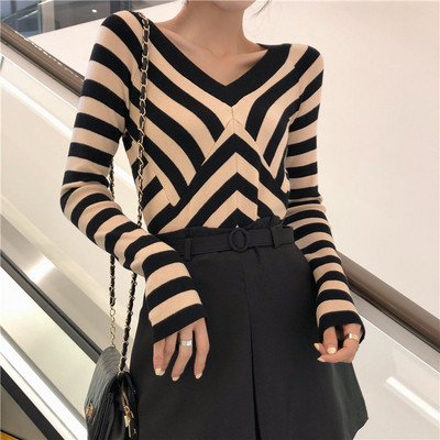 Γυναικείες μπλούζες σε λωρίδα V σε δύο χρώματα