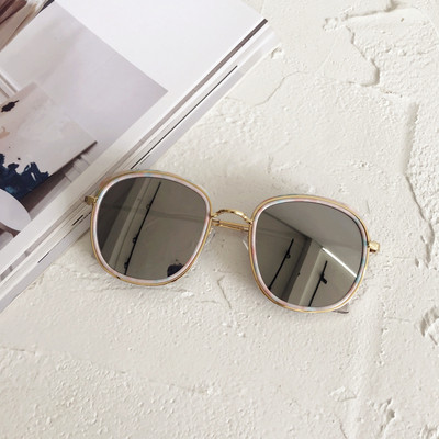 Ochelari de soare moderni de dama in diferite culori