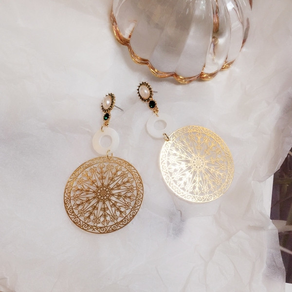 Дамски модерни дълги обеци