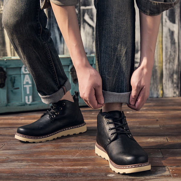 Мъжки ботуши от еко кожа в три цвята