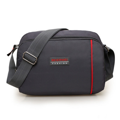 Geanta barbateasca in doua modele in negru