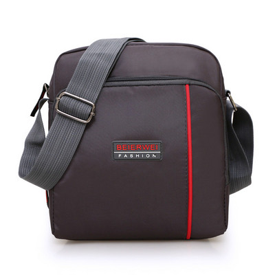 Geanta barbateasca in doua modele in negru