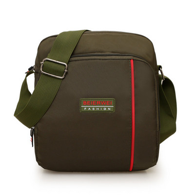 Geanta barbateasca in doua modele in negru