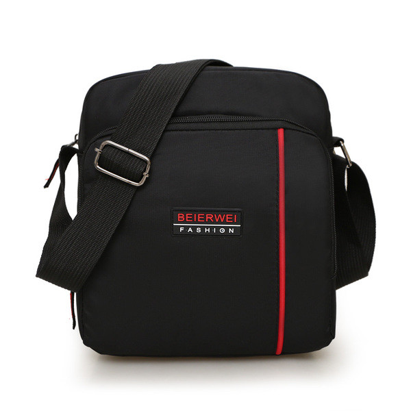 Geanta barbateasca in doua modele in negru