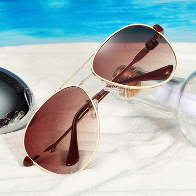 Moдерни дамски слънчеви очила в четири цвята